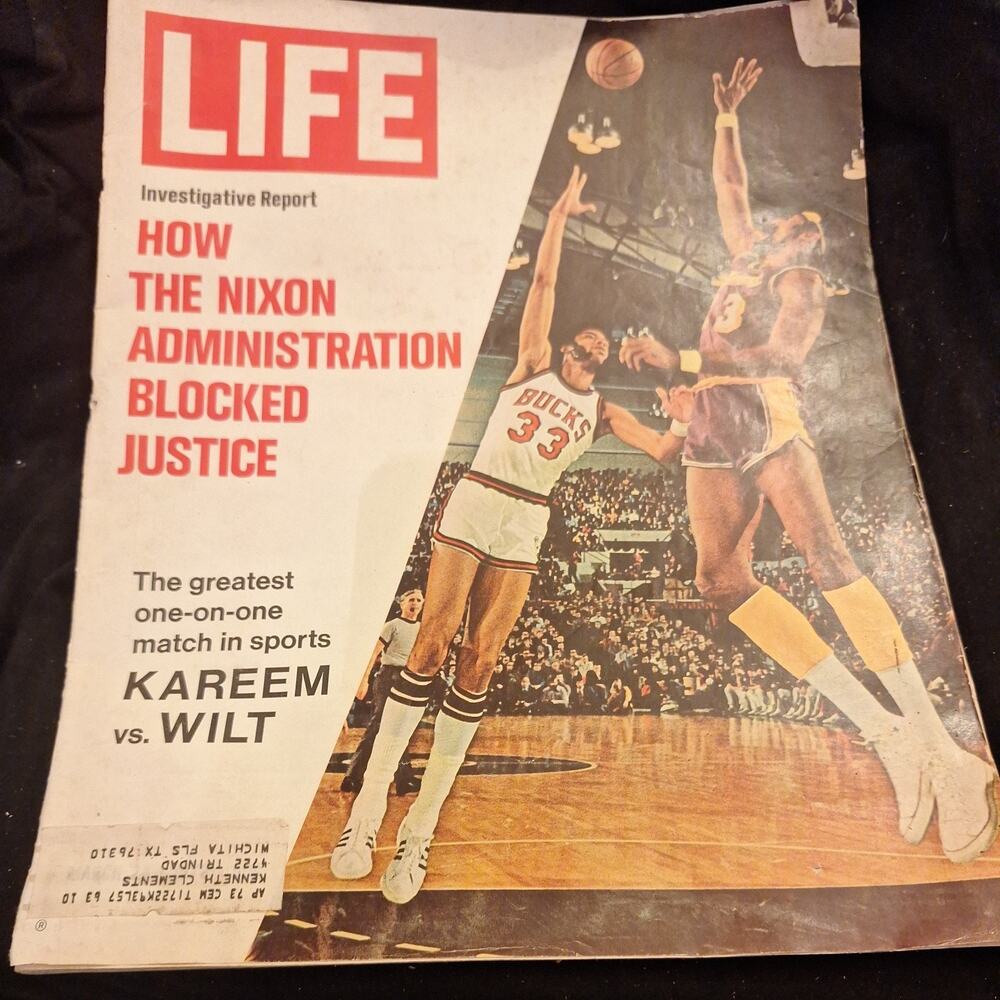 Life Magazine, March 24 1972 - Kareem Abdul-Jabbar vs Wilt Chamberlain